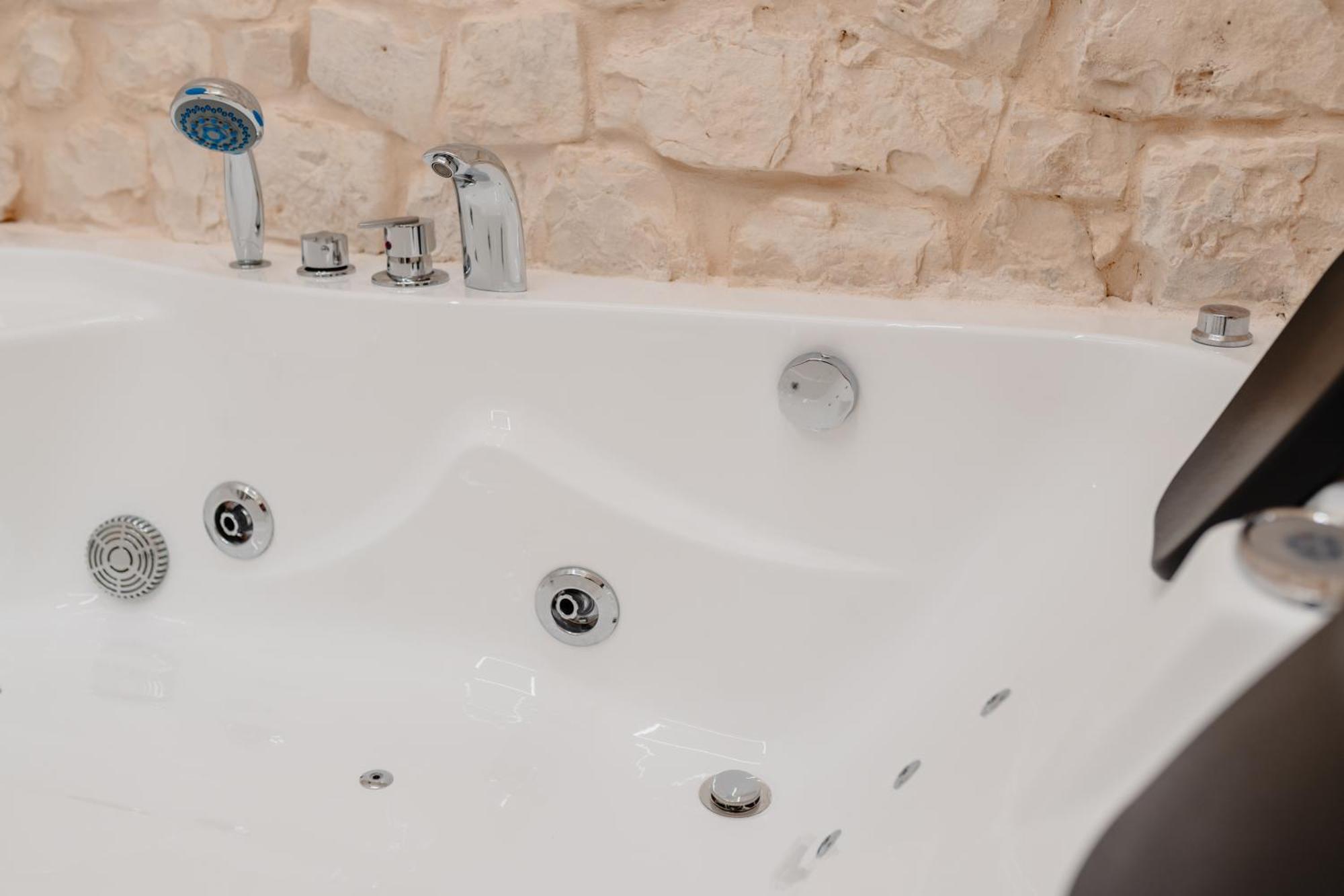 Luxuite Con Piscina E Jacuzzi * Alberobello